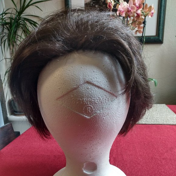 Women's Brunette Wig - Picture 2 of 6